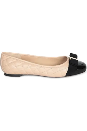 Salvatore Ferragamo Vara Quilted Flat In And Black