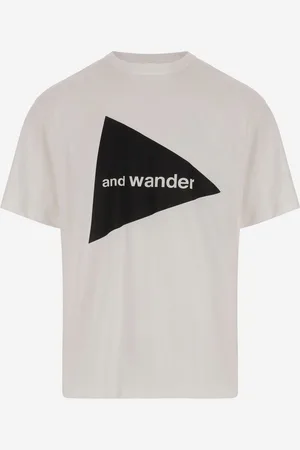 and wander T-shirt With Logo