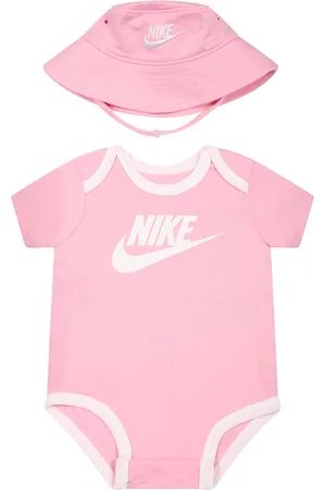 Nike Set For Baby Girl With Iconic Swoosh