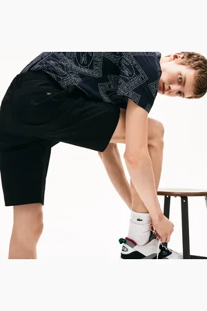 Lacoste Shorts para hombre de corte slim en gabardina elástica