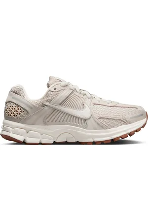 Nike Sneakers Vomero 5