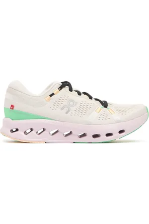 On Running Sneakers Cloudsurfer 2