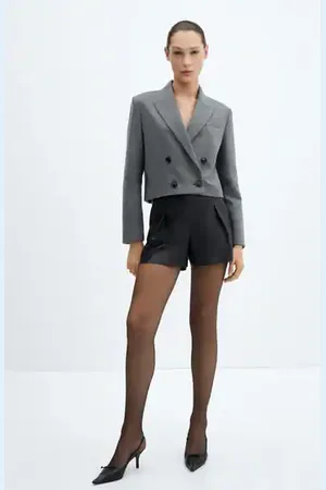 MANGO Shorts pinzas efecto piel