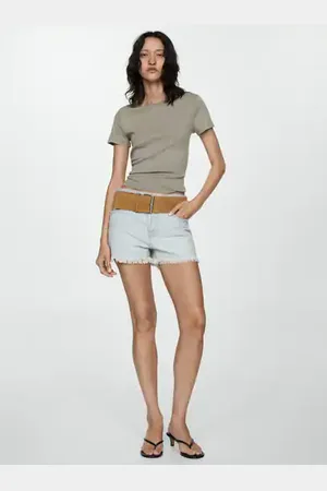 MANGO Shorts vaqueros bajo deshilachado