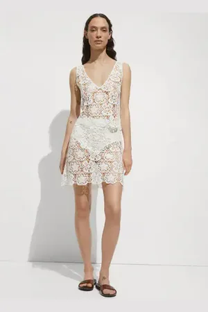 MANGO Top crochet flores