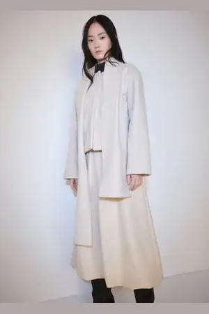 MANGO Chaqueta bolsillos bufanda