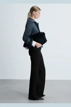 MANGO Pantalón flare bolsillos