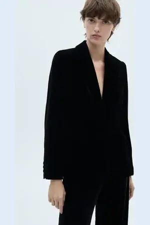 MANGO Blazer terciopelo estructurado 4E