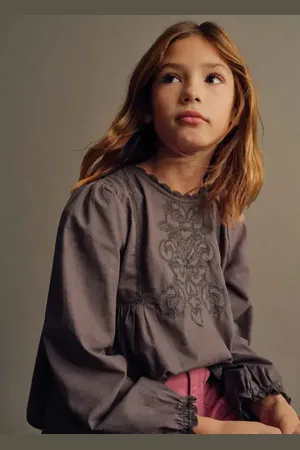 MANGO KIDS Blusa detalles bordados 8