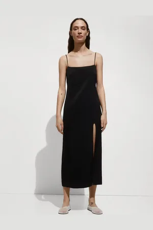 MANGO Vestido satinado abertura
