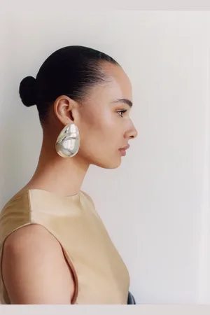 MANGO Pendientes maxi diseño ovalado Unitalla
