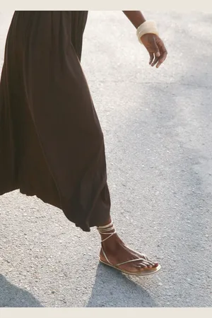 MANGO Sandalias tiras 8