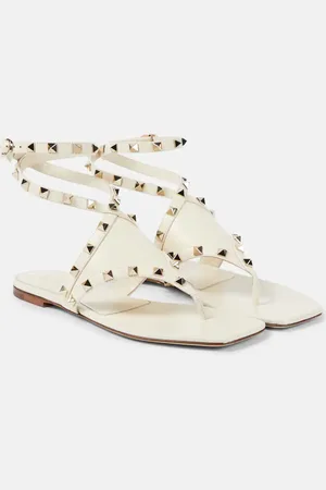 VALENTINO GARAVANI Rockstud leather thong sandals