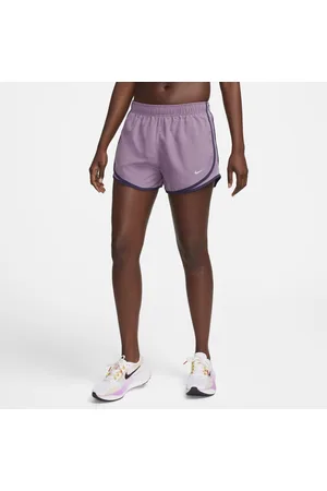 Nike Zenvy Mallas cortas de ciclismo de 13 cm de talle alto y sujeción  ligera - Mujer. Nike ES