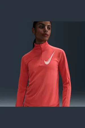 Nike Swoosh Capa intermedia de correr Dri-FIT de medio cierre para mujer