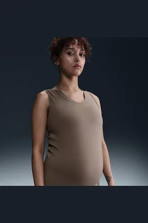 Nike Camiseta de tirantes Dri-FIT con ajuste slim de maternidad para mujer (M) One