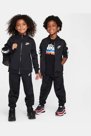 Nike Conjunto de 2 piezas con cinta con logotipos de cierre completo para niños talla pequeña Dri-FIT
