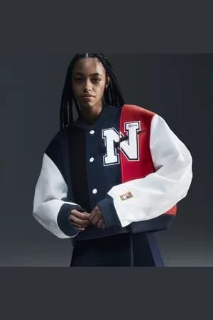 Nike Women by YOON Chamarra universitaria oversized para mujer
