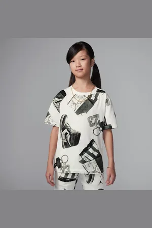 Nike Playera estampada para niños talla grande Brooklyn Jordan