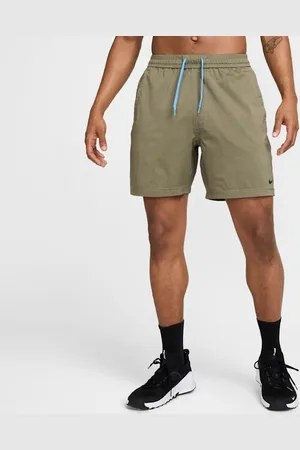 Nike Shorts versátiles Dri-FIT de 18 cm sin forro para hombre Form