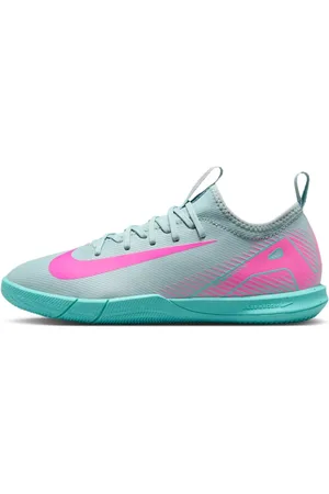 Nike Jr. Mercurial Vapor 16 Academy Tacos de fútbol de corte low para cancha cubierta para niños de preescolar y grandes