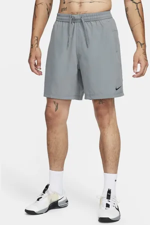 Nike Shorts Dri-FIT de 18 cm versátiles sin forro para hombre Form