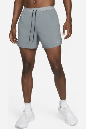 Nike Shorts de correr Dri-FIT de 13 cm con forro de ropa interior para hombre Stride