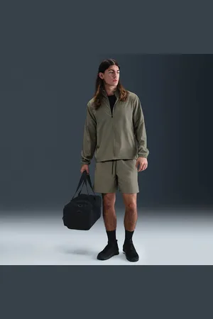 Nike Shorts versátiles sin forro Dri-FIT de 18 cm para hombre Unlimited