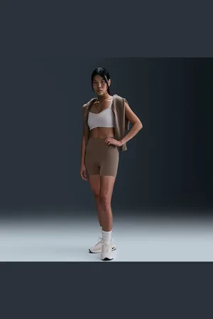 Nike Shorts de ciclismo de cintura alta de 13 cm con sujeción suave para mujer Zenvy