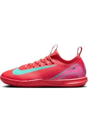 Nike Jr. Mercurial Vapor 16 Academy Tacos de fútbol de corte low para cancha cubierta para niños de preescolar y grandes