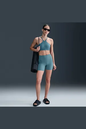 Nike Shorts de ciclismo de cintura alta de 13 cm con sujeción suave para mujer Zenvy