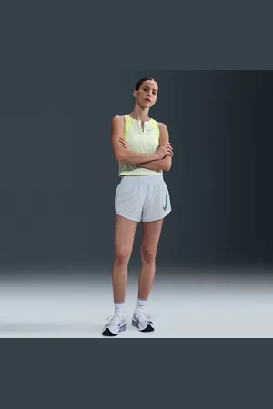Nike Shorts de correr Dri-FIT de tiro medio con forro de ropa interior para mujer One