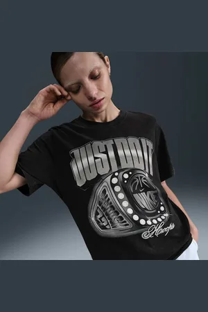 Nike Playera de básquetbol de manga corta holgada para mujer