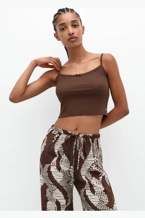 Pull&Bear Top Tirantes Detalle Puntilla