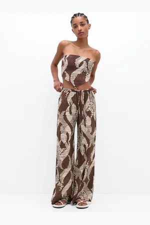 Pull&Bear Pantalón Fluido Estampado