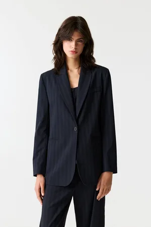 Pull&Bear Blazer Espalda Abierta Asimétrica