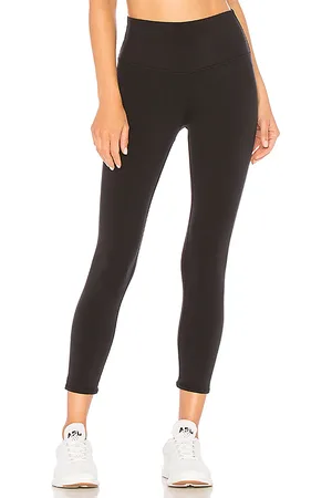 alo Waist airbrush capri en color talla M en - Black. Talla M (también en S, XS).