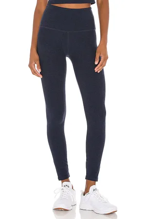 Beyond Yoga Spacedye caught en the midi high waisted legging en color azul marino talla L en - Navy. Talla L (también en M