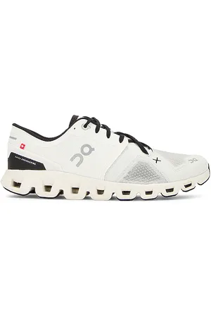 On Running Zapatilla deportiva cloud x 3 en color ivory talla 10 en - Ivory. Talla 10 (también en 10.5, 11, 11.5, 12, 12.5, 13, 7, 7.