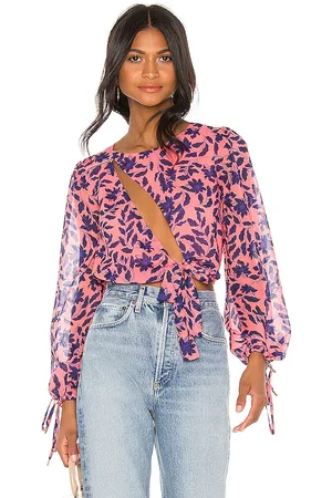 House of Harlow X revolve ali top en color rosado talla M en - Pink. Talla M (también en S).