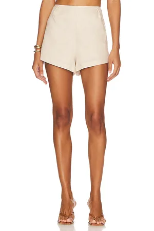 SNDYS X revolve aby short en color neutral talla L en - Neutral. Talla L (también en M, S, XL, XS, XXL, XXS).
