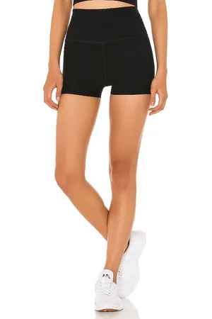 Beyond Yoga Short motero en color negro talla L en - Black. Talla L (también en M, S, XL, XS).