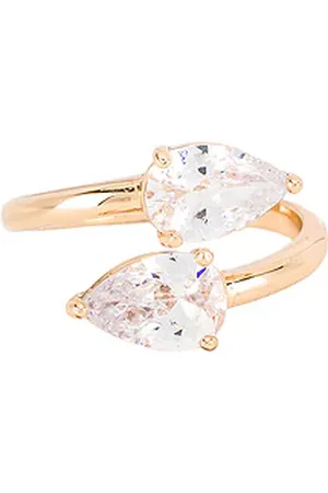 Ettika Anillo en color oro metálico talla 5 en - Metallic Gold. Talla 5 (también en 6, 8).