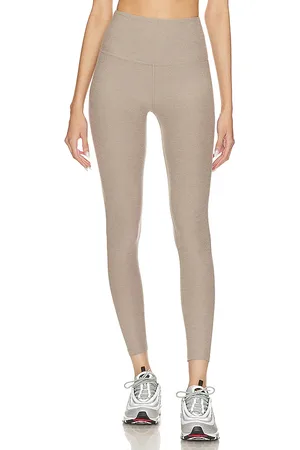 Beyond Yoga Spacedye caught en the midi high waisted legging en color bronce talla L en - Tan. Talla L (también en M, S, XL