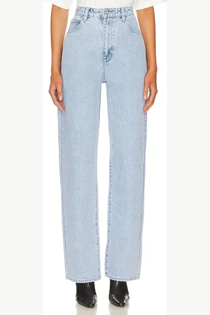 ABrand A carrie jean en color denim claro talla 24 en - Denim-Light. Talla 24 (también en 25, 32).
