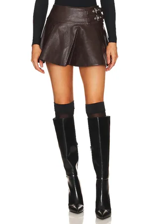 WeWoreWhat Minifalda con hebilla de cuero vegano en color marrón talla 0 en - Brown. Talla 0 (también en 00, 12