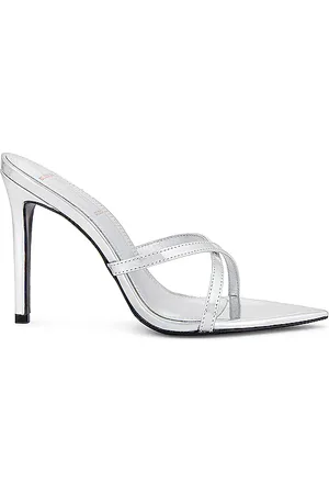BLACK SUEDE STUDIO Sandalia arianna en color plateado metálico talla 8.5 en - Metallic Silver. Talla 8.5 (ta