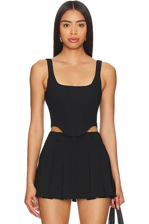 Amanda Uprichard X revolve fisher top en color talla L en - Black. Talla L (también en M, S, XS).