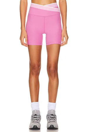 Beyond Yoga Spacedye en the mix biker short en color rosado talla M en - Pink. Talla M (también en XL).