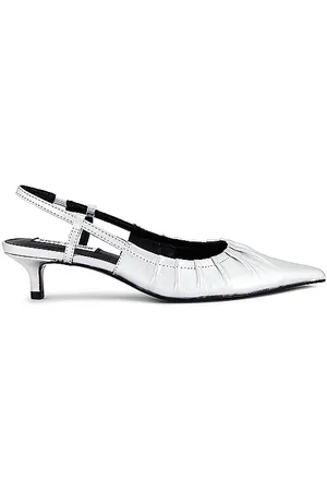 Steve Madden Sandalia syrie en color plateado metálico talla 6 en - Metallic Silver. Talla 6 (también en 8.5).
